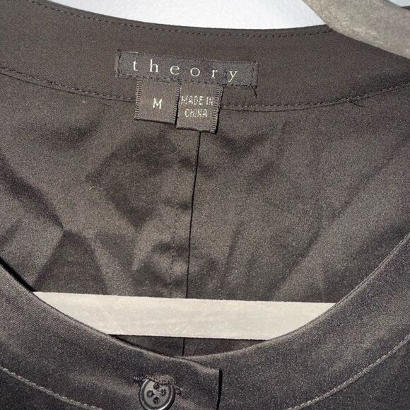 Theory Black Peplum Style 3/4 Sleeve Button Down peasant Top Size Medium EUC - Picture 4 of 8